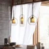 Lampes suspendues Europe du Nord Simple Designer Industriel Vent LOFT Restaurant Couloir Porche Café Magasin De Vêtements Fer Maille Lustre En Verre