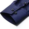 Koszule męskie sukienki anty-łzę elastyczność bez żelaza Slim Fit Men Dress Sukienka Szybka Koszula z długim rękawem Białe czarny niebieski czerwony mężczyzna Male Social Formal Shirts 230808