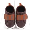 Designer nouveau-né bébé premiers marcheurs mode luxe en cuir infantile chaussures décontractées anti-dérapant à la main enfant en bas âge garçons filles baskets 0-18 mois