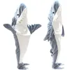 Koce kreskówka Shark Pajama Playsit Playsit Kids Rodzice z kapturem ciepły flanelowy koc piżamowy homesuit śmieszne odzież domową na imprezę snu 230809