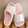 Mode tofflor kvinnor män inomhus utomhus flip flops sommar strand sandaler mjuka nonslip badrum lägenheter par hemskor 230808