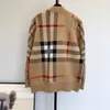 Moda de lujo Diseñador Cardigan Suéter Mujer Senior Plaid Clásico Ocio Otoño Invierno Mantener Cálido Cómodo Top S-3XL