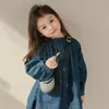 Robes de fille Denim solides filles robe douce belle mode tout match lâche décontracté 2023 printemps automne enfants hauts pour la version coréenne 230808