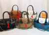 Quatily Style Bags Deri Kadın Çanta Yeni Moda Moda Joker Crossbody Taşınabilir Zincir Kanatlar