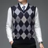 Mens Vests Fashion Designer Brand Argyle Pullover Diamond Sweater V Neck Knit Vest Men 6% Wool Sleeveless Autum Casual Clothing 230808