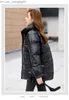 女性の革のフェイクレザー女性の短いふわふわしたジャケットブラックレッドネイビーファッションジャケットZ230809