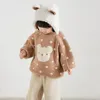 Pull Corée Filles Mignon Sweat Tricoté Dessin Animé Ours doux Chaud Épaissir Top Veste Bébé Hiver Mode Dot pull Pull 230809