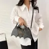 Halloween-Umhängetasche in Fledermausflügelform, Y2K-Stil, verstellbarer Riemen, PU-Leder, Henkeltasche, Doppelgriff-Handtasche für Frauen