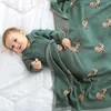 Filtar Svadlande baby filt stickade nyfödda pojkar och flickor Bomull Swaddle Packaging Quilt Baby Toddler Green Throwing Game Pad 100 * 80cm Children's Cover Z230809