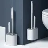 Porta spazzolini da denti WIKHOSTAR Set scopino da parete con supporto Setole in silicone TPR Spazzole per strumenti per la pulizia del pavimento Accessori per il bagno 230809