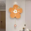 壁の時計かわいい装飾キッズアニメメタルルームベッドゲーム装飾リロージ
