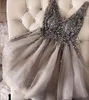 Vneck pärlor paljetter billiga hemkommande klänningar kort sexig silver grå söt 16 examensfest klänningar skräddarsydda