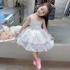 Платья для девочек Gaun Selempang Warna-warni Anak Perempuan Modis 2023 Gaun Putri Putih Manis Baru Musim Panas Gaun Kue Jaring Pink Balita Bayi 2-8T