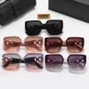 Büyük Kare Güneş Gözlüğü Beyaz Gözlükler Metal Mektup Menteşe Bicolor Lens PC Malzeme Tasarımcısı Çok Çözünerlikli Yaz Essentials Güneş Gözlüğü UNISEX KADIN MANS GEWAR