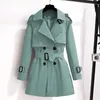 Trench da donna Moda Donna Cappotto di media lunghezza Cintura Coreano Autunno Inverno Giacca manica lunga Top Slim Fit Commercio all'ingrosso di alta qualità