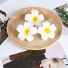 Dekorativa blommor 20 datorer konstgjorda frangipani nonslip hårklipp levererar plumeria blommatillbehör