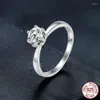 Anillos de racimo Plata de ley S925 Anillo de mossanita brillante Circón platinado Conjunto de seis garras Lujo