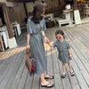 Familjmatchande kläder Summer Mommy and Me Family Matching Mother Daughter Dresses Clothing Mom Dress Barn Child Outfits Mamma Sister Baby Girl R230810