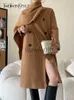 Kvinnorjackor Twotwinstyle Solid skarvade spetsar för kvinnors halsduk Krage Långärmad lapptäcke Single Breasted Vintage Coat Female 2023 J230810