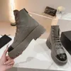 منصة جديدة شديدة التحمل منصة أحذية جلدية حذاء من الدانتيل القتالي منصة الكعب المنخفضة Martin Booties Ongury Luxury Designers Brands Shoe Footory Size35-41
