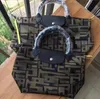 مصممة Crossbody Bags أعلى جودة من نايلون نايلون خطاب طباعة حقائب اليد