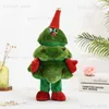 Dancing and Caning Tree Christmas Tree Kids Kids Cine Green Plush Music Creative Music Electric Plush Doll Decor Regali di Natale T230810