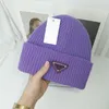 Luxe kvinnor hattar mens prad beanie skalle möss