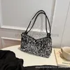 Axel Årets populära kvinnor 2023 Summer Korean Style Fashion Sequin Handväska Singel Axel Foreign Dumpling Underarm Bagstylishhandbagsstore