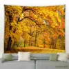 Arazzi Foresta autunnale Ruscello Paesaggio Arazzo Scenario naturale Appeso a parete Alberi dorati Foglie Arazzi Tapiz Decorazione murale Coperta