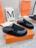 GO MULE Kapciecze luksusowe projektant jesienne zimowe style mężczyźni kobiety boston Clogs Mule Sandal Modna Slajd Baotou grube podeszwa pół kapcie skórzane zamszowe kapcie