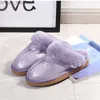 Slippare Billiga storstora äkta läderreglage Fashionabla kvinnors vinterreglage Kvinnors varma inomhusreglage Soft Women's Home Shoes Z230810