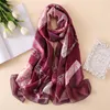 Foulards mode 2023 Bandana luxe foulard femme marque foulard en soie plaine châle haute qualité impression Hijab pour cadeau