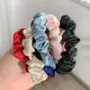 Solid Silk Elastic Hair Bands Kvinnor tunntarmen Scrunchie Satin Silk Soft Wavy gummiband