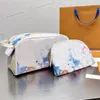 9999451 Kvinnor Designer Clutch Lady Pouch Makeup Organiser Vanity Bag Purse toalettartiklar Tvättväskor utgör klassiker