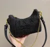 Handväska kvinna halmväskor nylon axelväskor hobos underarmsäck kedja purses designer crossbody baguettes lady handväskor