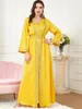 Etniska kläder i formella tillfällen klänningar för kvinnor 2023 Khimar Abaya Set Woman 2 Pieces Muslim Fashion Yellow Kaftan Female Evening Party