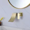 Zlew łazienkowy krany szczotkowane złoto mosiężne kran mosiądzu Wysokiej jakości luksusowy zimny wadfall do basenu kran montowany na ścianie montowany na ścianie