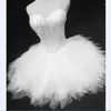 Party Dresses Black White Short Homecoming 2023 Feather Bra kjol Födelsedagsgradering Mini Prom Cocktail Gowns Ballet Puffy