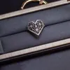 Ювелирные мешочки и бриллиант Высокий суд в форме сердца в форме сердечного циркона