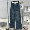 Hosen Metallabzeichen Frauen Jeans Hosen Konstruktion Buchstufe Gurte hohle Weitbeinhosen Mode HipHop Denim Pant