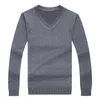 Sweter męski swetr jesienny szczupły mężczyźni swobodny stały kolor v pullover szyi czarny szary pullover