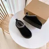 10a högkvalitativ äkta läder tazz tozzs designer sandaler kvinnor skjutreglage tofflor tasman mens glides designer kvinnor pantoufle för män designer skor