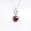 Подвесные ожерелья изящное ожерелье inaly red quare crystal Zarcrm charm Женщины свадебные банкерные ювелирные изделия