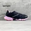 Projektanci Sneakers Buty LED Women Men Buty Track 3 Lekkie trampki Mesh Nylonowe drukowane trenery Grube dolne Triple S But z rozmiarem pudełka 35-45