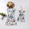 Roupas combinando para a família Mamãe e eu Roupas Beachwear Meninas Vestido de mãe Verão Roupas combinando para a família Vestido curto com estampa de flores e babados no pescoço