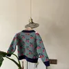 Pullover swobodny ruch 2023 Kids Sweters Polecie chłopców Dziewczynki Dziennik Swater Sweter Masowe Tops Baby Tops Dzieci Odziew Odzież 230809