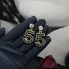 BRANCO DE LEXURO DE LEXURO Brincos de garanhão para mulheres 18K Gold Retro Vintage Número 5 Conculgo Earring Earrings Anéis de orelha Jóias com diamante de cristal brilhante