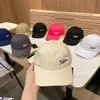 Erkekler Spor Tarzı Tasarımcı Top Cap Kadın Şeker Şapkası Hayvan Kemik Nakış Ayarlanabilir Boy Casquette