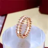 Projektant Love Pierścień Luksusowa biżuteria Nowe pierścienie modowe dla kobiet mężczyzn Tytanium Stalowe złoto Rose Process Process Akcesoria nigdy nie zanikają