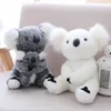 Fyllda plyschdjur 1PC Simulering Australien Koala Plush Toy Stuffed Animal Doll Mamma Baby Barn Spädbarn Toys Födelsedagspresent Heminredning R230810